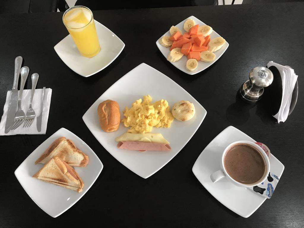 Metropolitano Hotel 4*